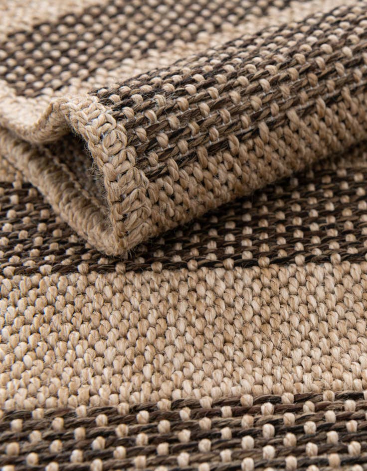 Detail image of  2' x 5' 3 Dunes Runner Rug