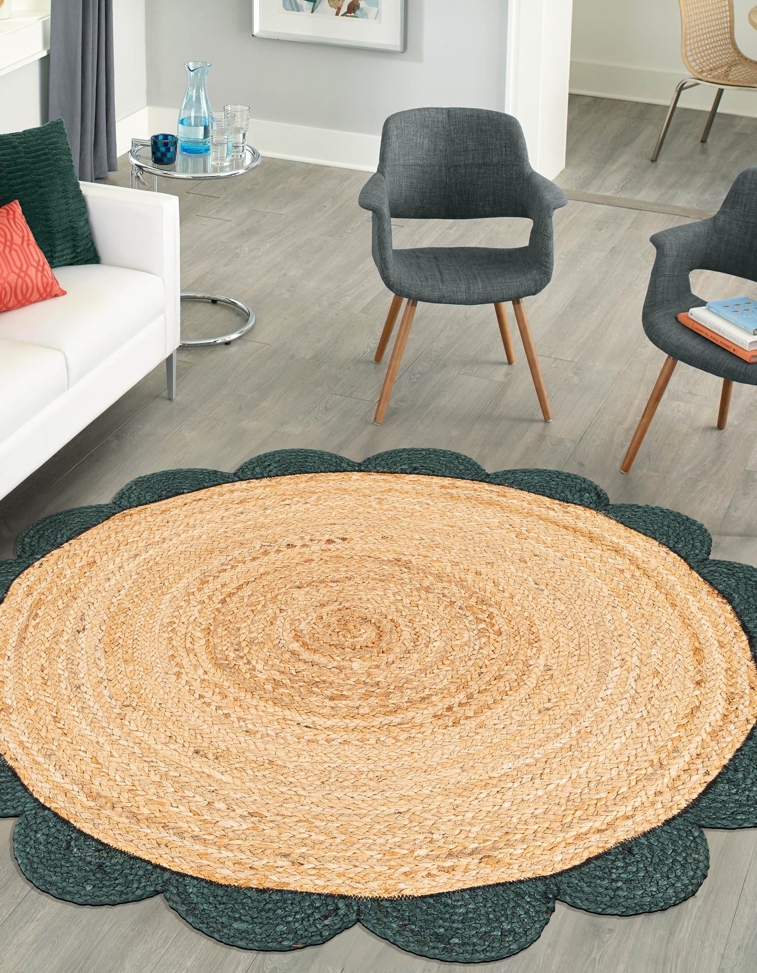  3' 1 x 3' 1  Hand Scallop Braided Jute Round Rug
