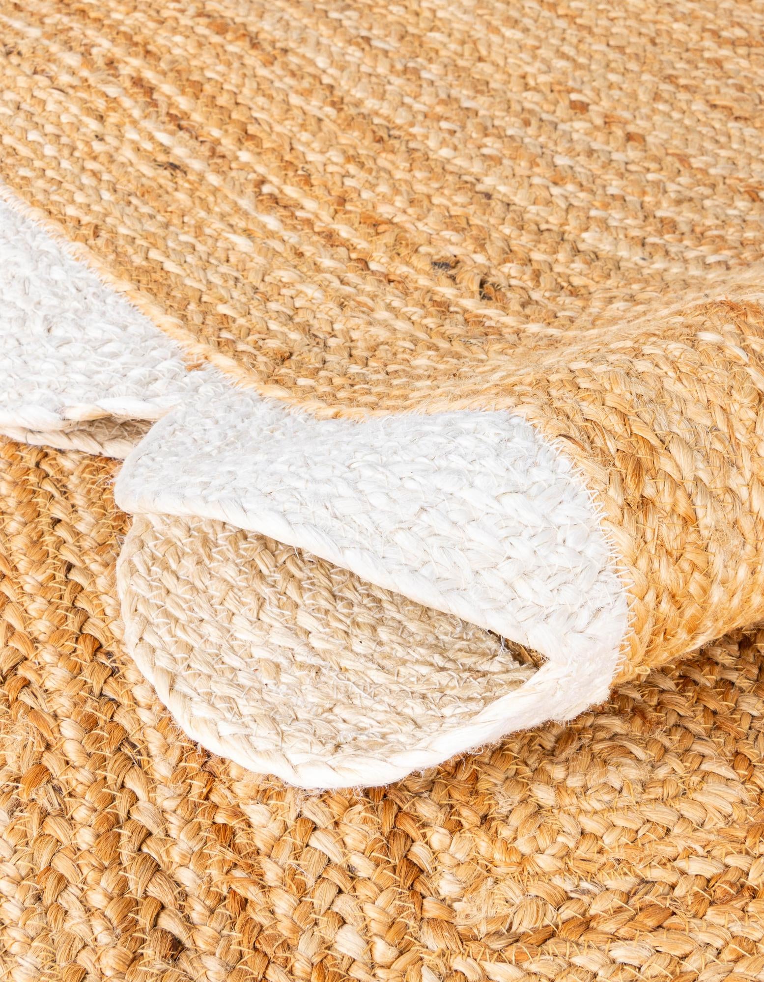 Natural and Ivory 3' 1 x 5' 1 Hand Scallop Braided Jute Rug