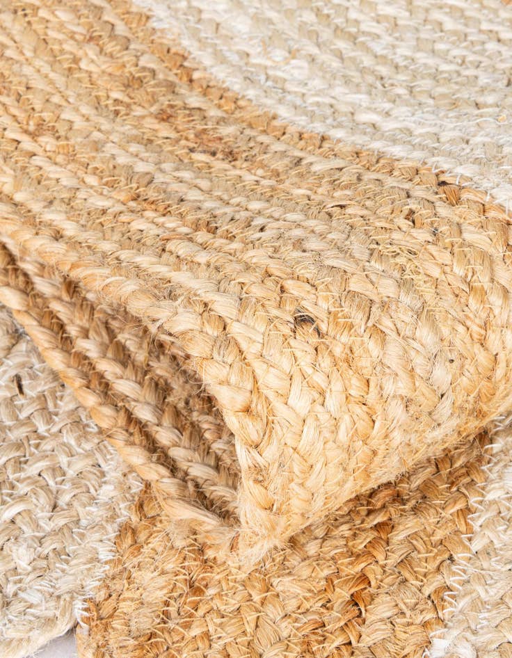 Detail image of  4' 1 x 6' 1  Hand Scallop Braided Jute Rug