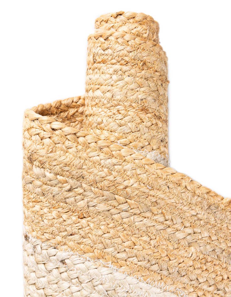 Detail image of  4' 1 x 6' 1  Hand Scallop Braided Jute Rug