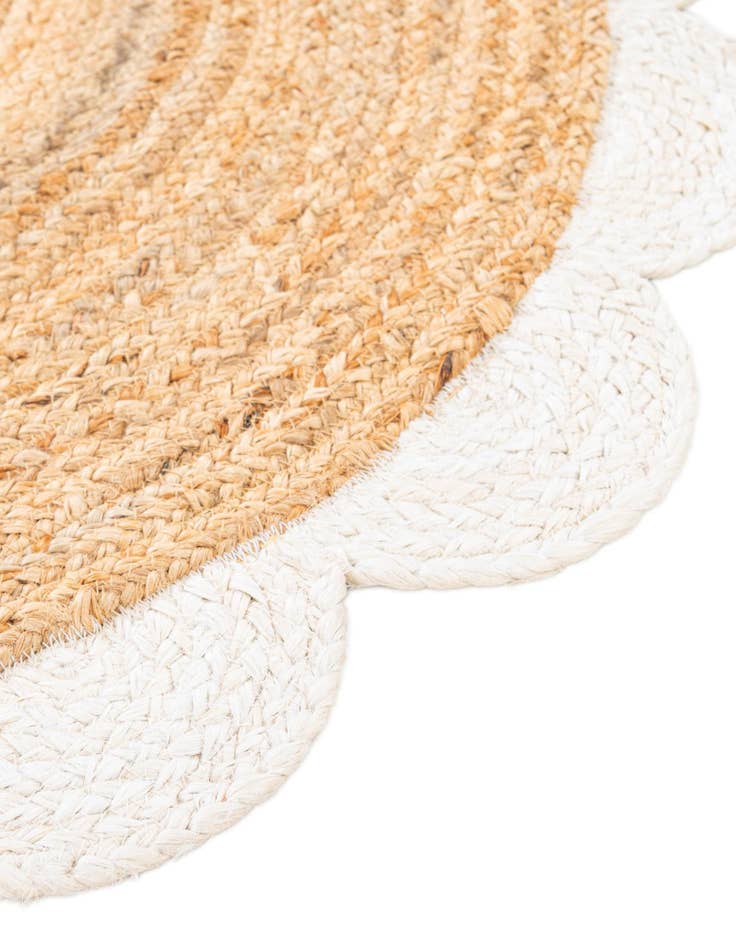 Detail image of  4' 1 x 4' 1  Hand Scallop Braided Jute Round Rug