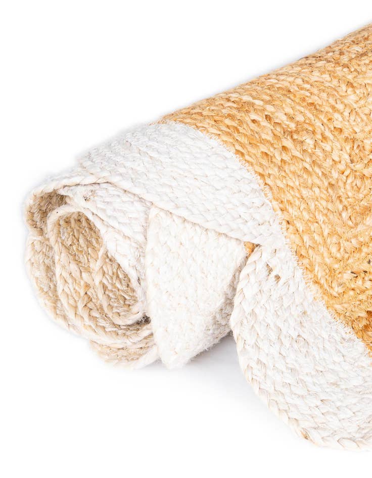 Detail image of  4' 1 x 4' 1  Hand Scallop Braided Jute Round Rug