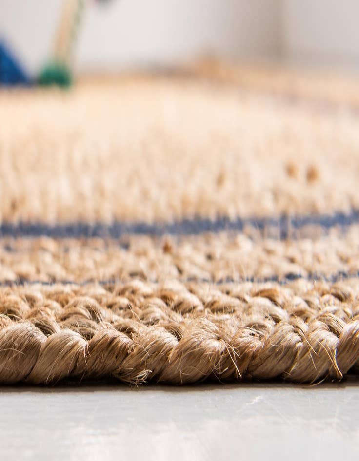 Detail image of  5' 1 x 8'  Hand Braided Jute Rug