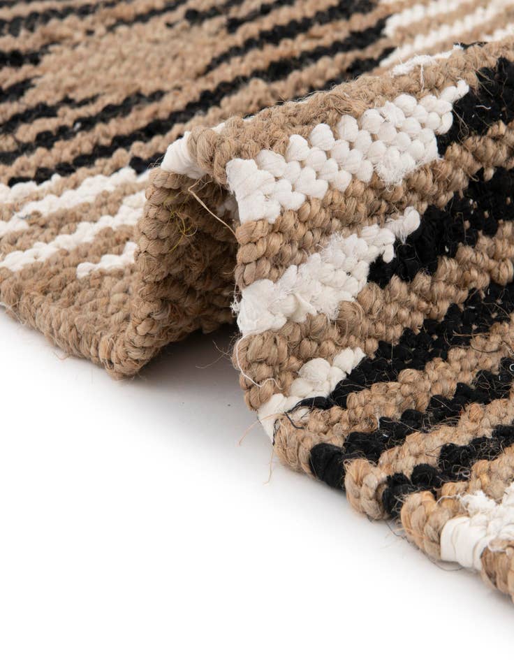 Detail image of  2' 7 x 8'  Hand Woven Chindi Jute Runner Rug