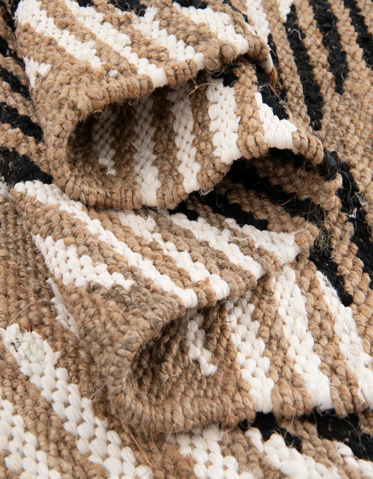 Detail image of  2' 7 x 8'  Hand Woven Chindi Jute Runner Rug