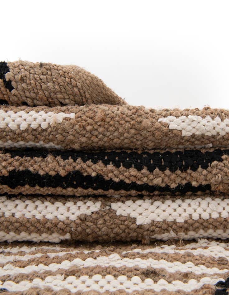 Detail image of  2' 7 x 8'  Hand Woven Chindi Jute Runner Rug