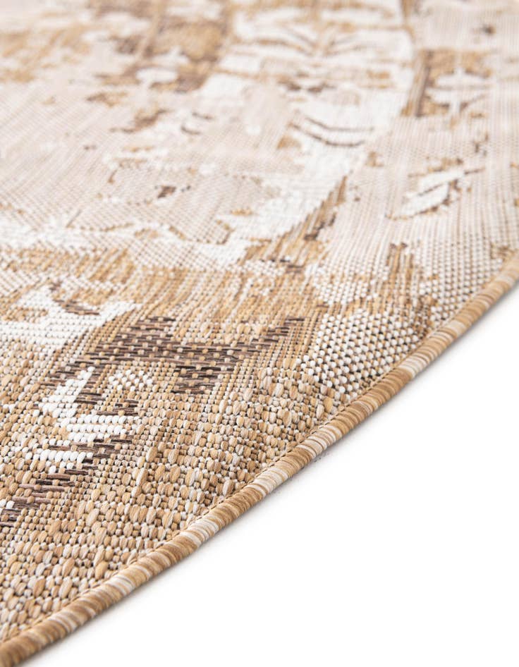 Detail image of  7' 10 x 10'  Washable Traditional Indoor / Outdoor Oval Rug