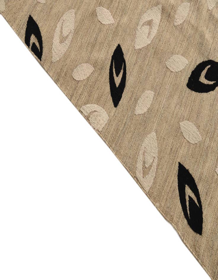 Detail image of  6' 8 x 8' 9  Hand Woven Kilim Modern Rug