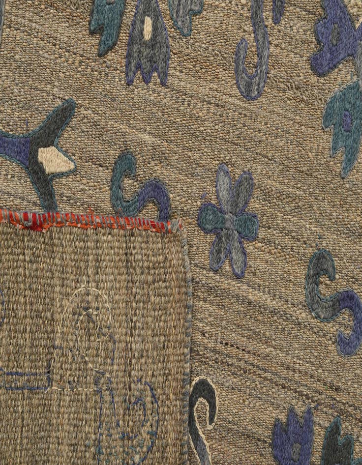 Detail image of  5' 9 x 7' 1  Hand Woven Kilim Suzani Wool Rug