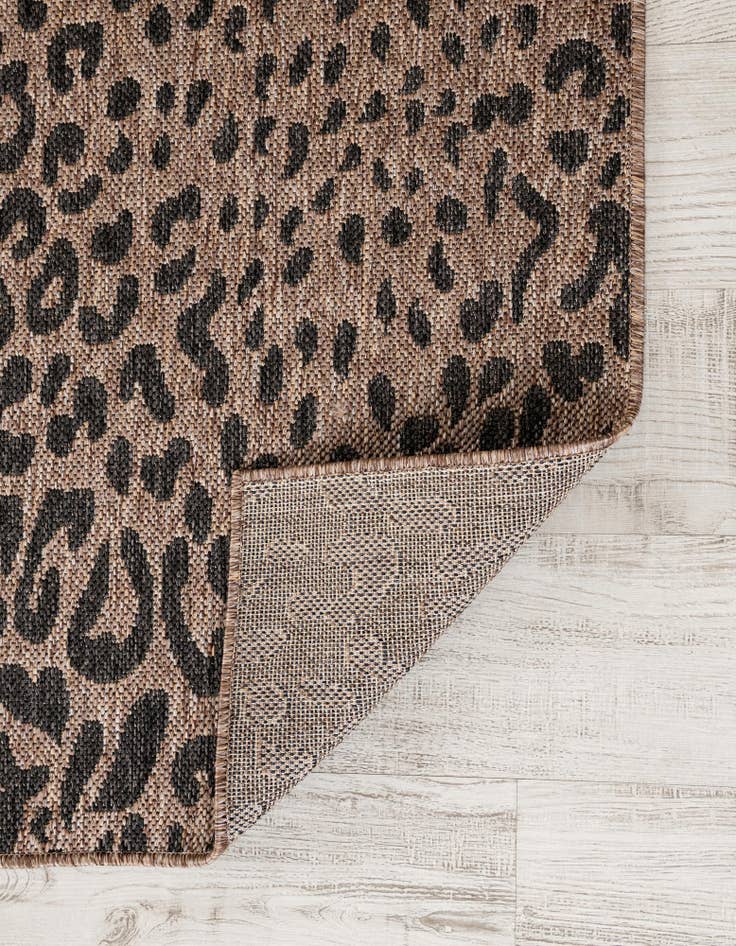 Detail image of  7' x 10'  Washable Safari Indoor / Outdoor Rug