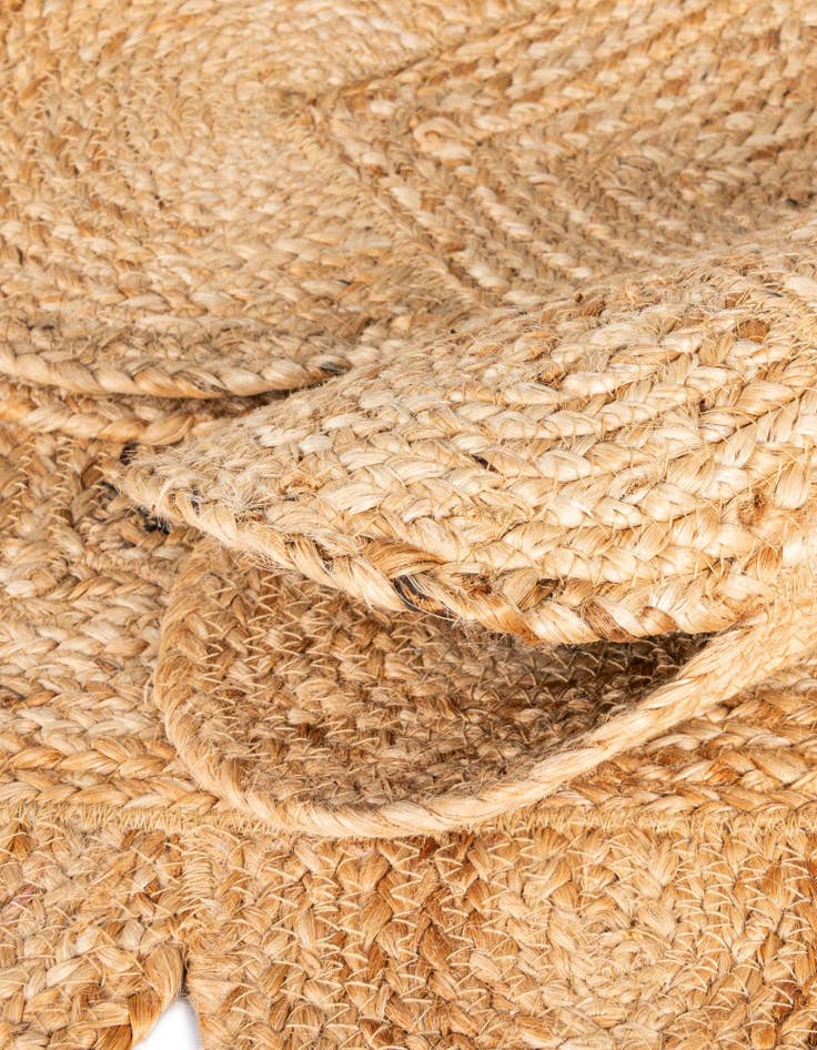 Detail image of  7' 10 x 10'  Hand Woven Scallop Braided Jute Rug
