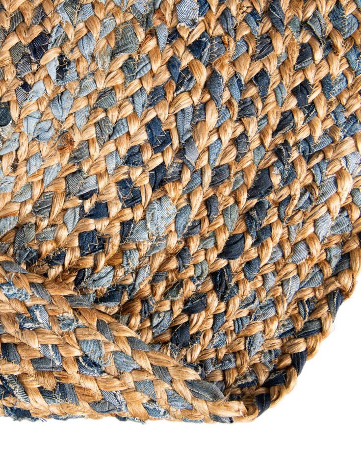 Detail image of  4' 1 x 4' 1  Hand Braided Chindi Round Rug