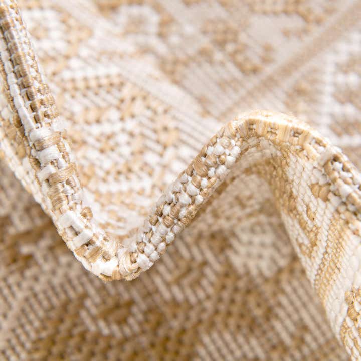 Natural 7' 10 x 7' 10 Aztec Indoor / Outdoor Round Rug | Rugs.com