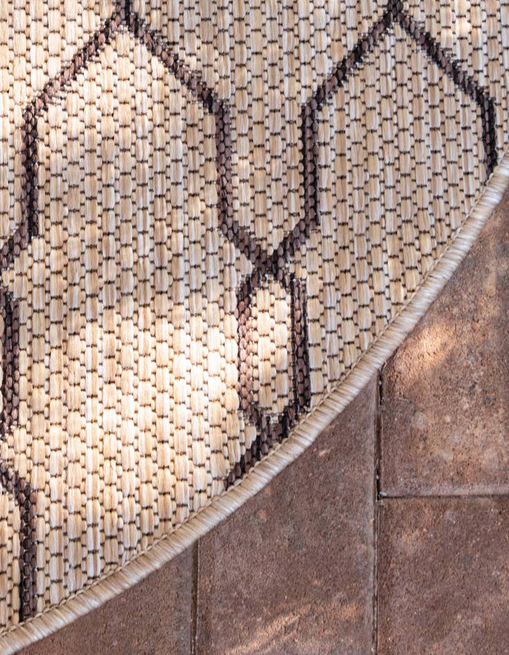 Detail image of  4' x 4'  Washable Lattice Indoor / Outdoor Round Rug