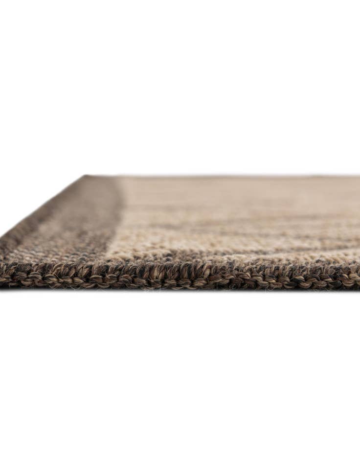 Detail image of  2' 9 x 6' Dunes Runner Rug