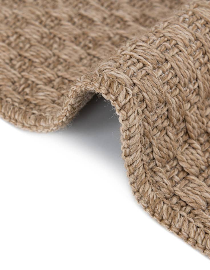Detail image of  2' 7 x 12' Dunes Runner Rug