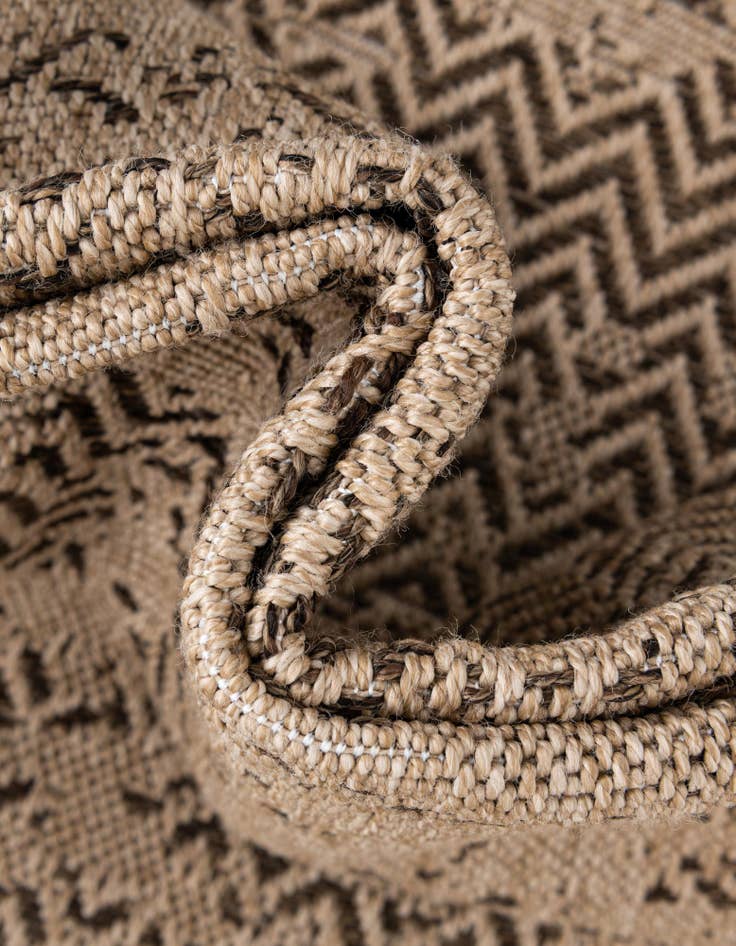 Detail image of  2' 7 x 8' Dunes Runner Rug