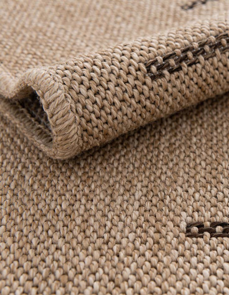 Detail image of  2' 7 x 8' Dunes Runner Rug