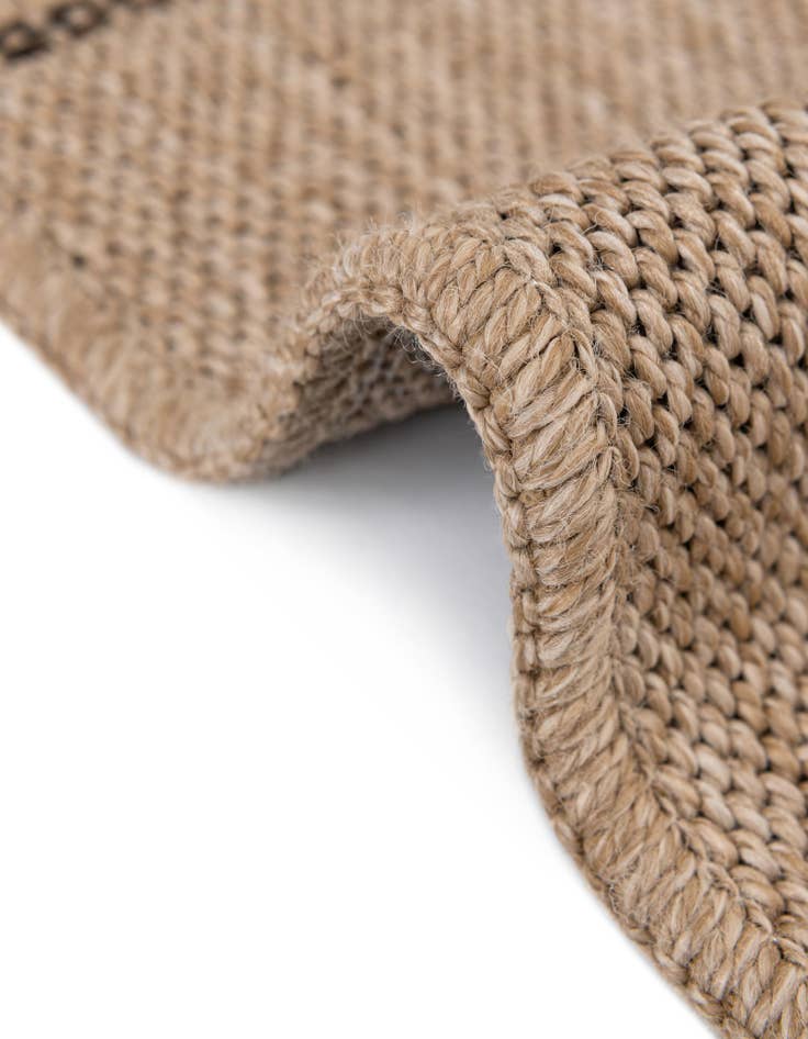 Detail image of  2' 7 x 8' Dunes Runner Rug