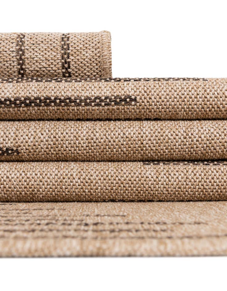 Detail image of  2' 7 x 8' Dunes Runner Rug