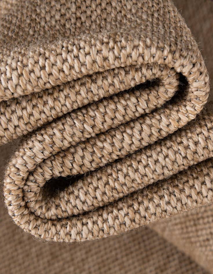 Detail image of  2' 9 x 6' Dunes Runner Rug