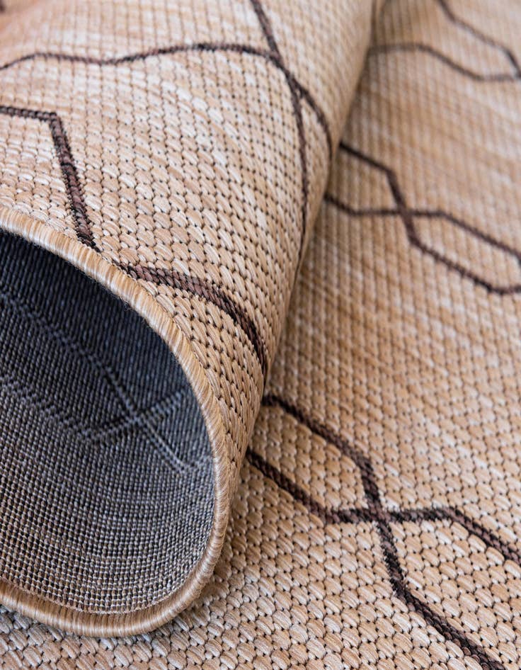 Detail image of 2' x 6' Washable Lattice Indoor / Outdoor Runner Rug