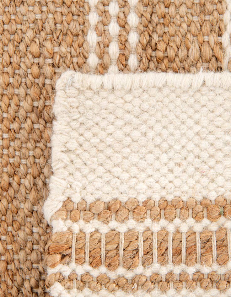 Detail image of  10' x 10'  Hand Woven Lariat Square Rug