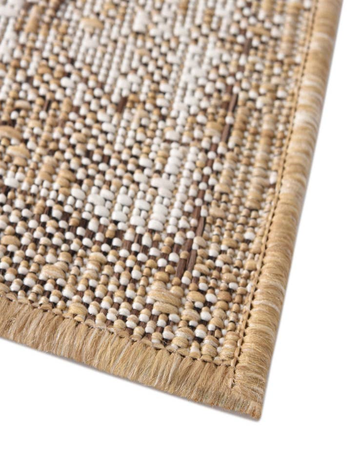 Detail image of  7' 10 x 7' 10  Washable Traditional Indoor / Outdoor Square Rug