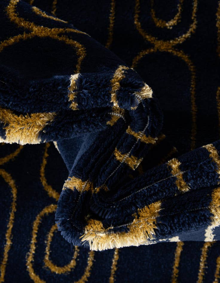 Detail image of  2' x 6' Vogue Geo Runner Rug