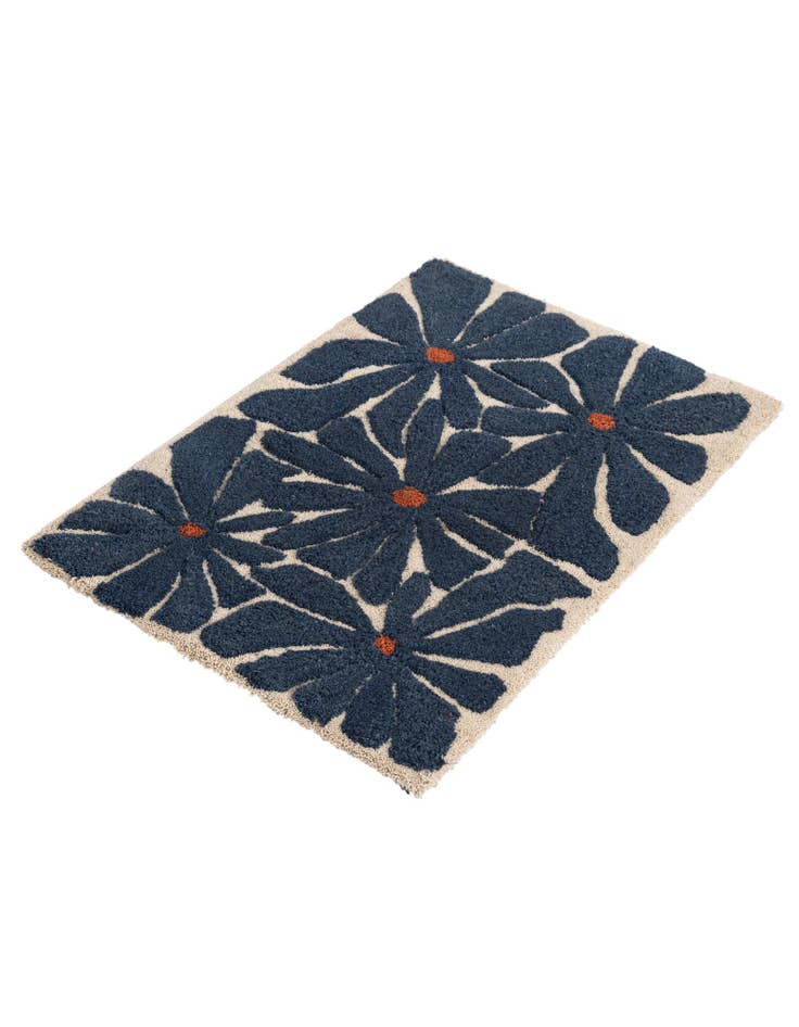 Detail image of  3' 3 x 5' 3 Handtufted Wool Rug