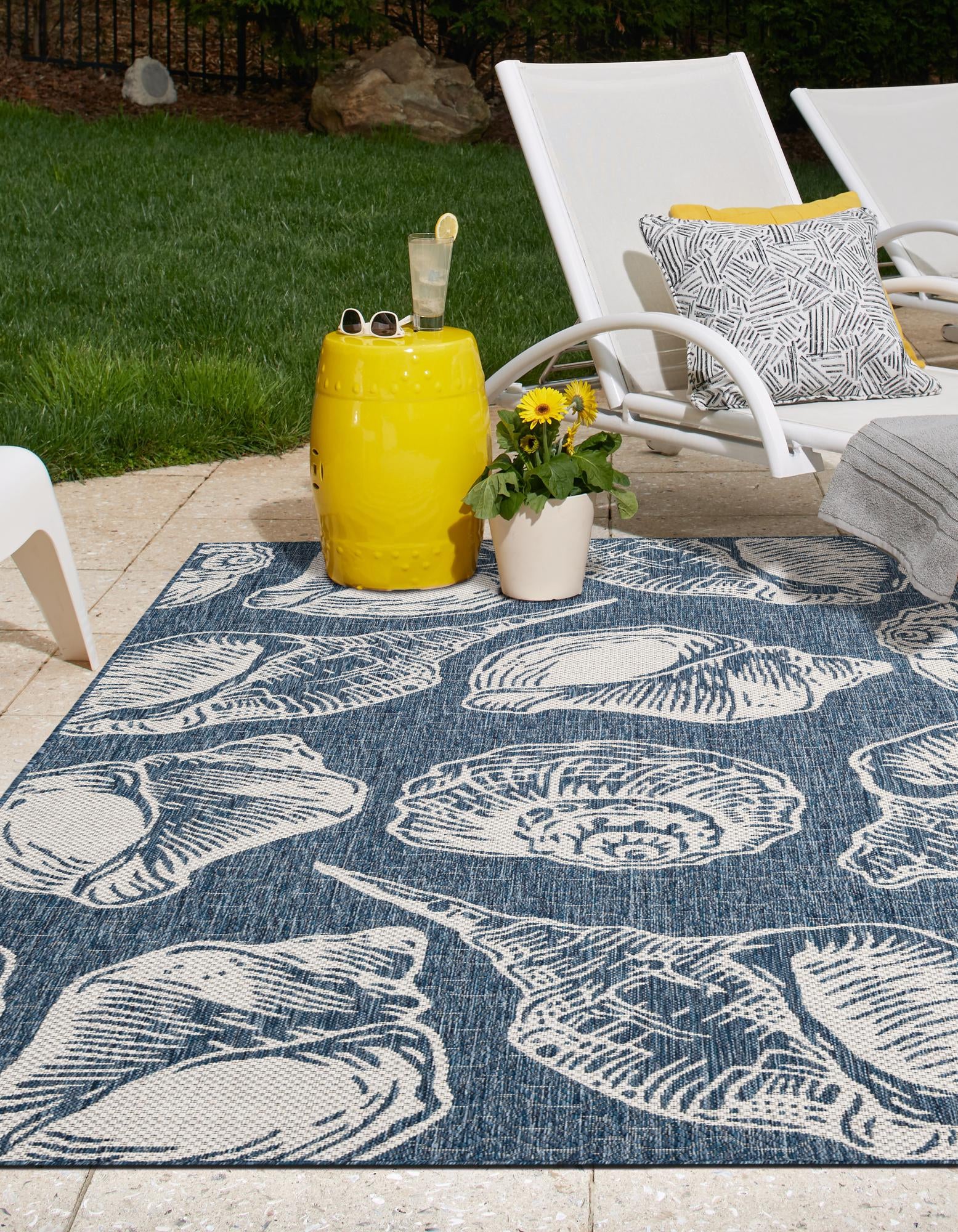 Navy Blue and Ivory 9' x 12' Coastal Indoor / Outdoor Rug | Rugs.com