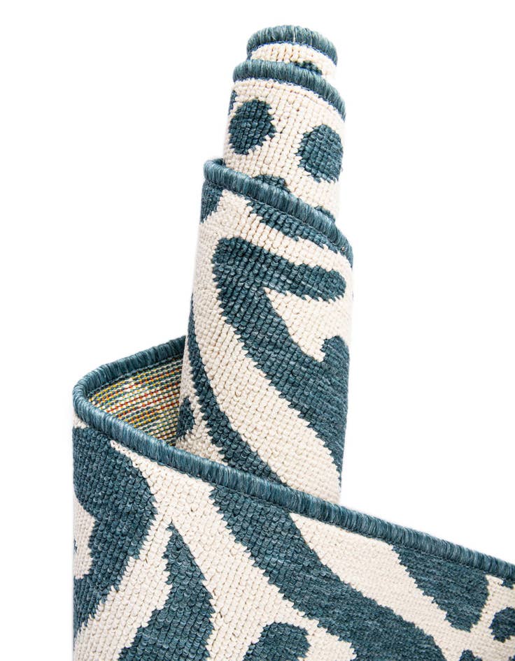 Detail image of  7' 10 x 10'  Washable Safari Indoor / Outdoor Rug