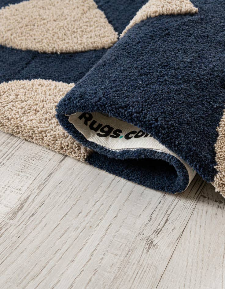 Detail image of  8' x 8' Handtufted Wool Round Rug