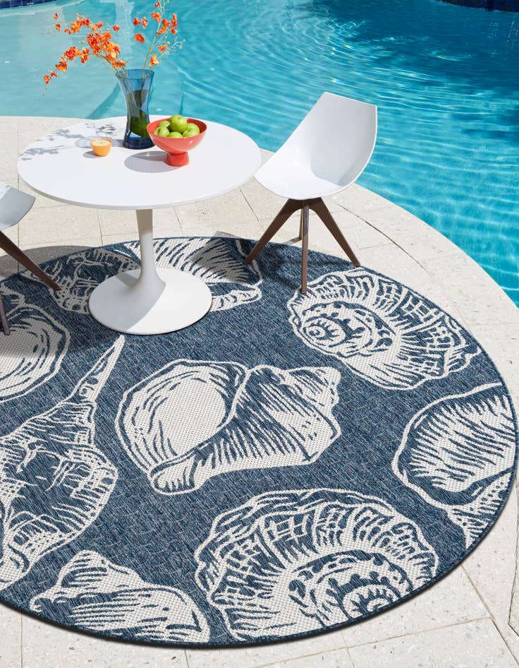 Detail image of  7' 10 x 7' 10  Washable Coastal Indoor / Outdoor Round Rug