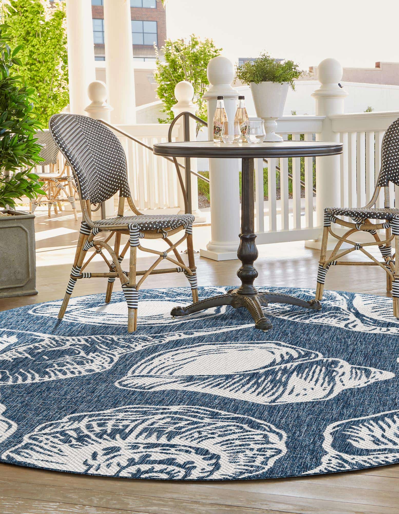 Primary image of  13' x 13'  Washable Coastal Indoor / Outdoor Round Rug