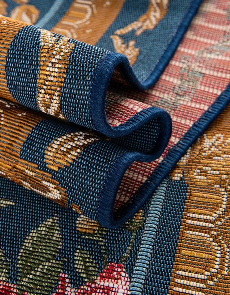 Detail image of  2' 7 x 12'  Washable Traditional Indoor / Outdoor Runner Rug