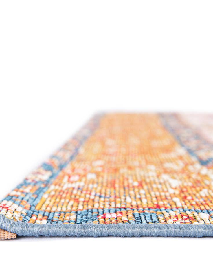 Detail image of  10' x 13'  Washable Traditional Indoor / Outdoor Rug