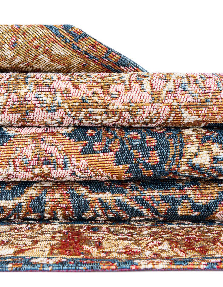 Detail image of  6' x 6'  Washable Traditional Indoor / Outdoor Round Rug