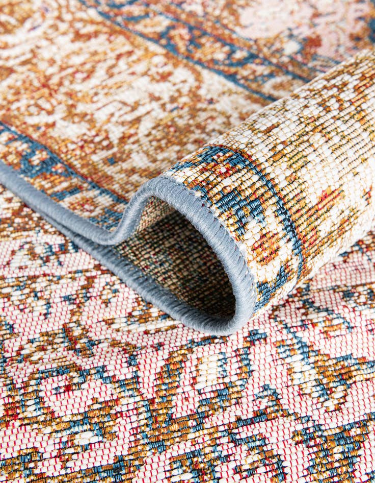 Detail image of  7' 10 x 7' 10  Washable Traditional Indoor / Outdoor Square Rug