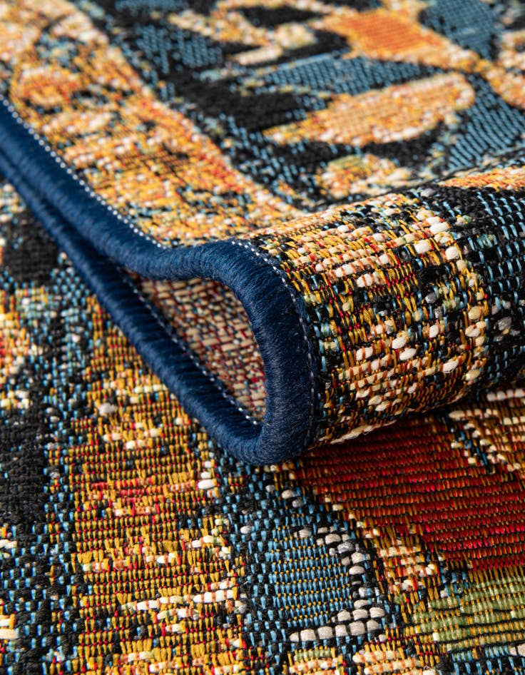 Detail image of  10' x 10'  Washable Traditional Indoor / Outdoor Square Rug