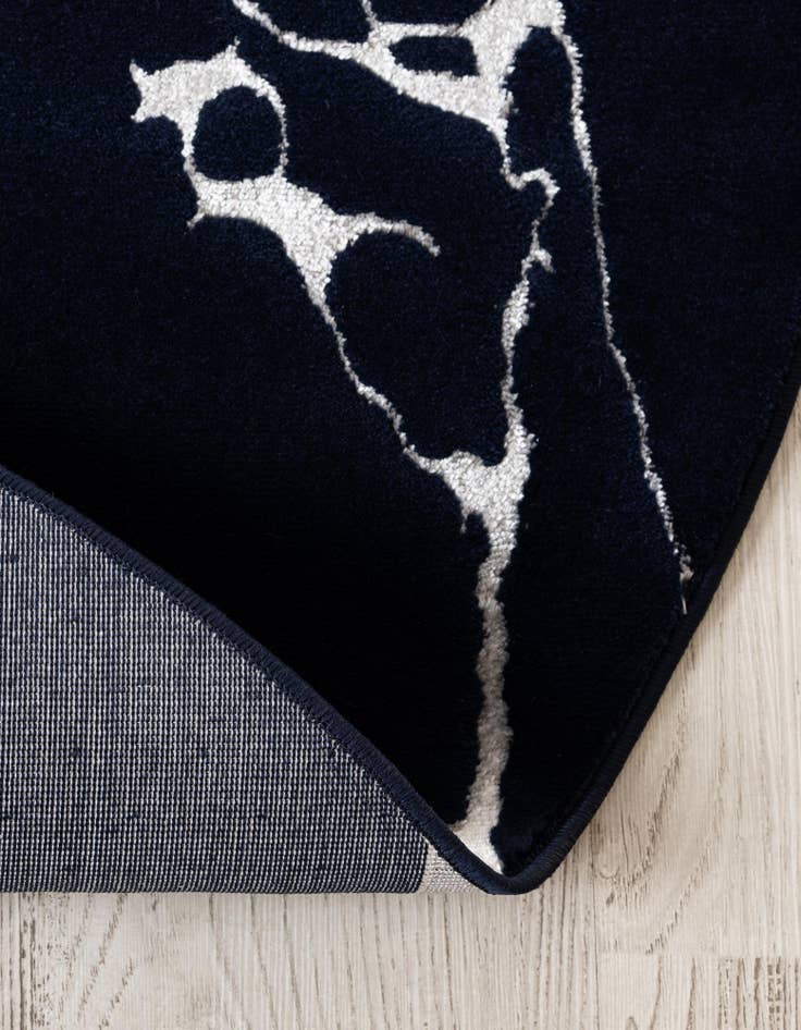 Detail image of  3' x 3' Vogue Geo Round Rug