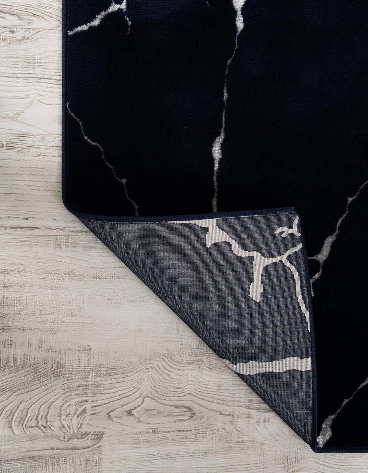 Detail image of 2' 7 x 10' Vogue Geo Runner Rug