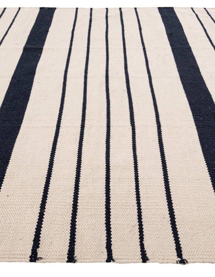 Detail image of  5' x 8'  Hand Woven Chindi Cotton Rug