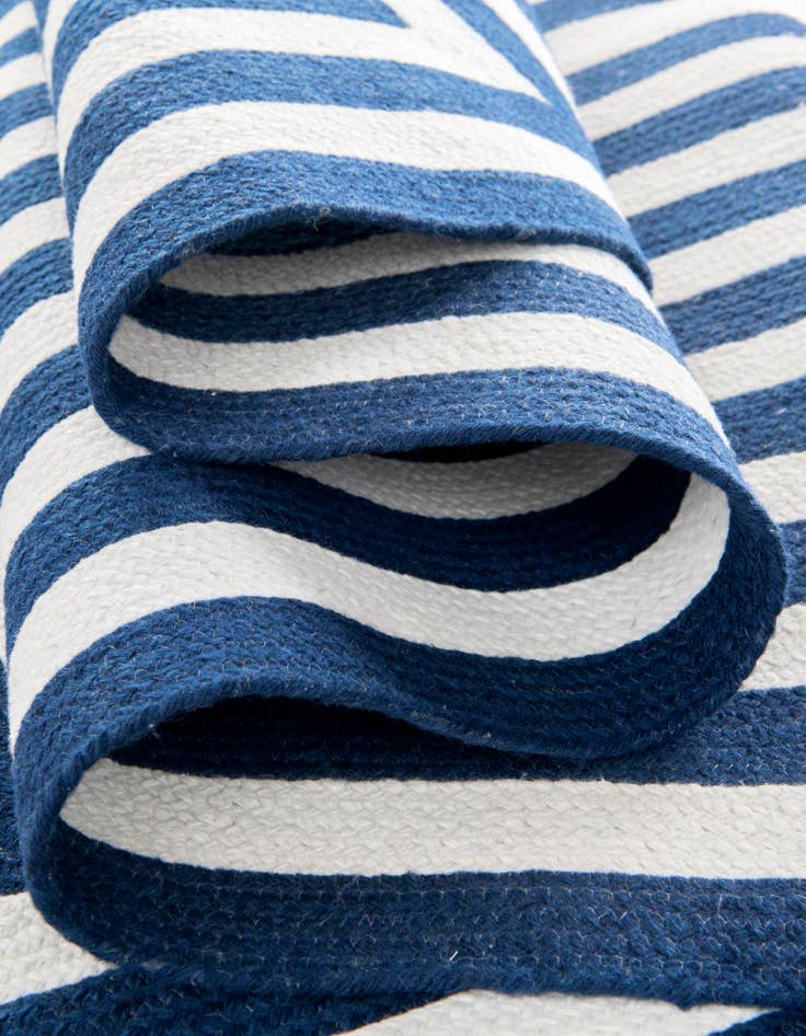 Detail image of  2' x 4' 1  Hand Woven Eco Verse   Washable Indoor / Outdoor Runner Rug