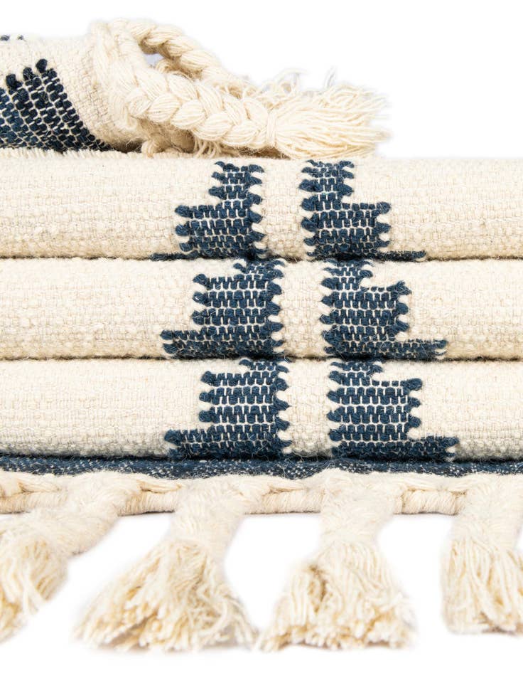 Detail image of  8' x 8'  Hand Woven Arizona Wool Square Rug