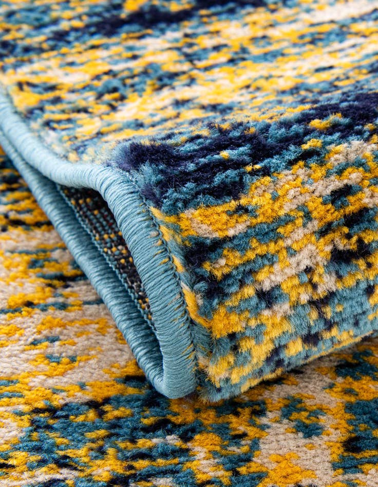 Detail image of  2' 7 x 8' Laguna Runner Rug