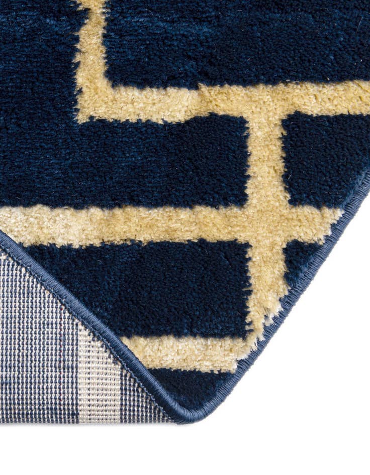 Detail image of  5' 3 x 8'  Marilyn Monroe&trade; Glam Deco Oval Rug