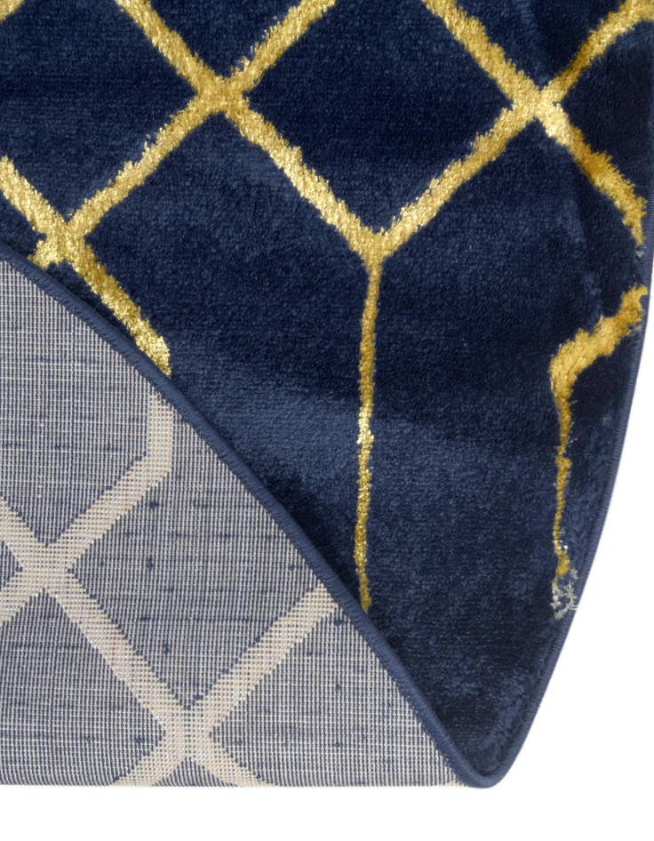 Detail image of  3' x 3'  Marilyn Monroe™ Glam Trellis Round Rug