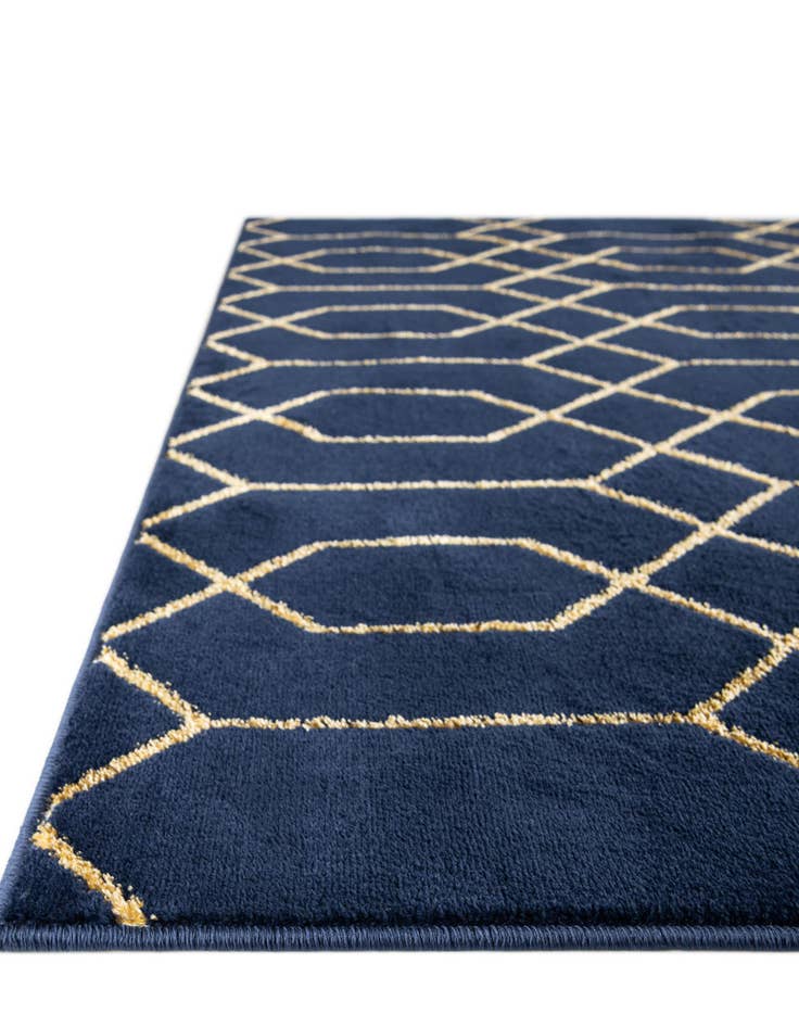Detail image of  7' 10 x 7' 10  Marilyn Monroe™ Glam Trellis Square Rug